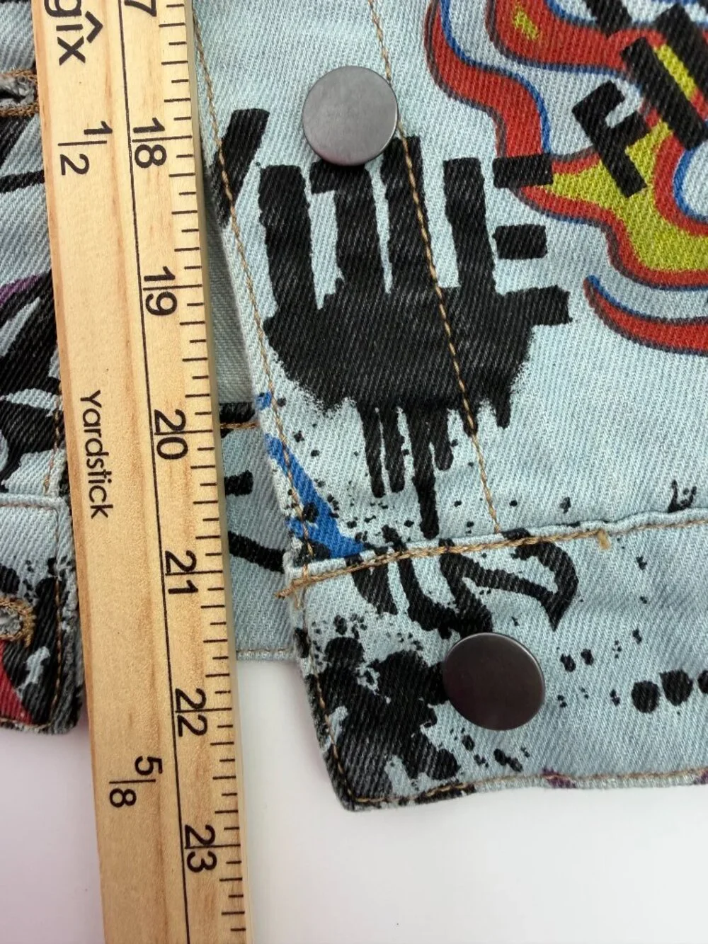 AKIRA Graffiti Print Cropped Denim Jacket Women's Large L EUC Punk Rock Streetwe - Picture 6 of 7
